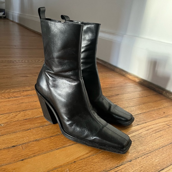 Cowboy Styke Ankle Boots - Picture 3 of 5